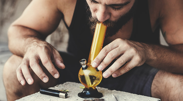 Een bong rippen als een pro Een bong rippen als een pro