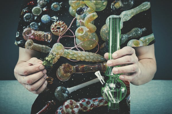 Bongs van glas, siliconen, keramiek en acryl: Wat zijn de verschillen?